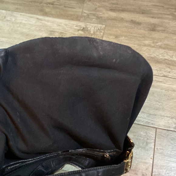 Gucci medium-sized hobo bag 	W16.5 x H11.8 x D0.8inch Handle Height：9.1 902 - Picture 11 of 16